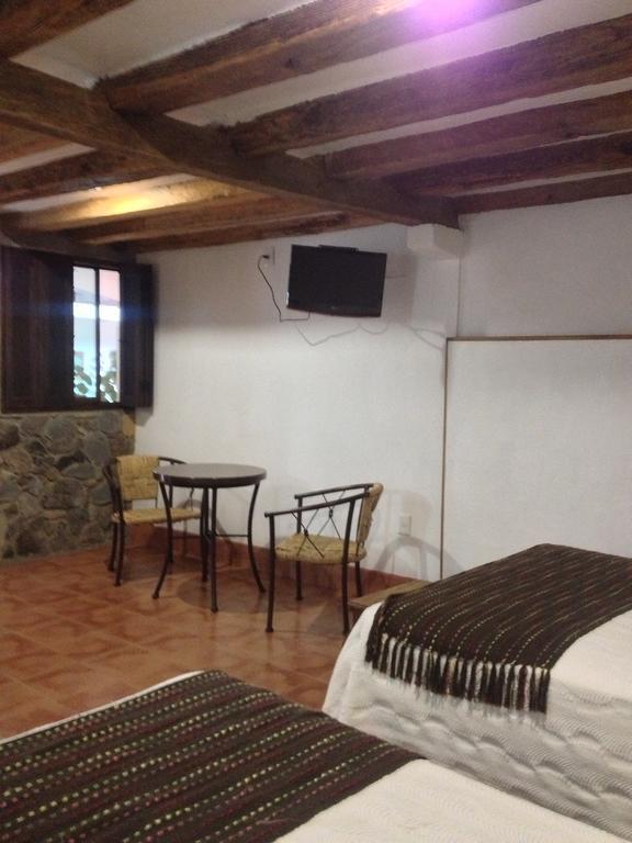 Hotel Meson Del Romero Tapalpa Ruang foto