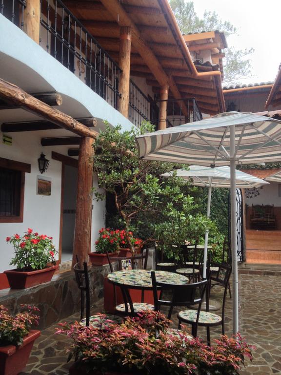 Hotel Meson Del Romero Tapalpa Bagian luar foto